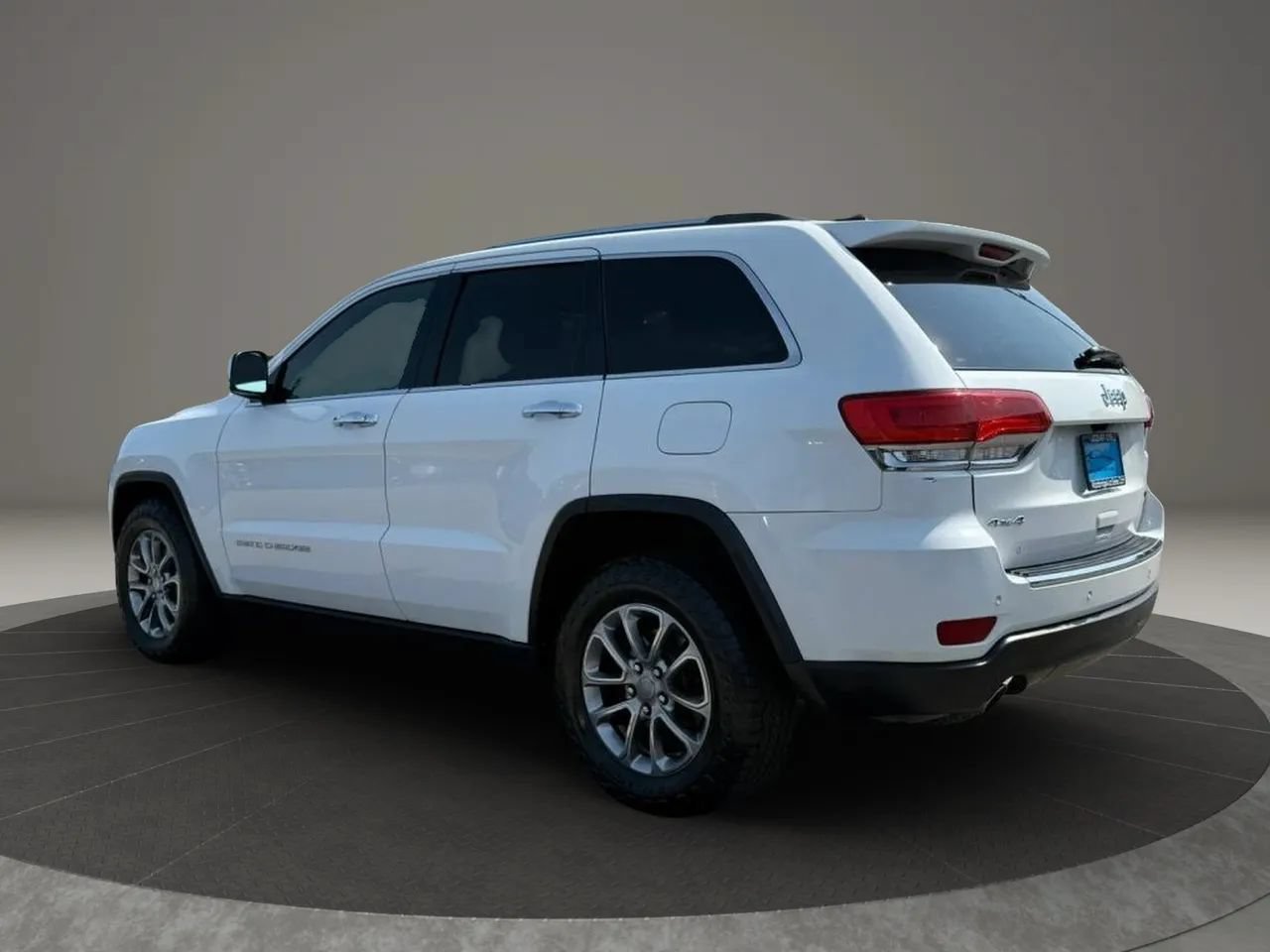 Used 2014 Jeep Grand Cherokee Limited AWD/4WD image 6
