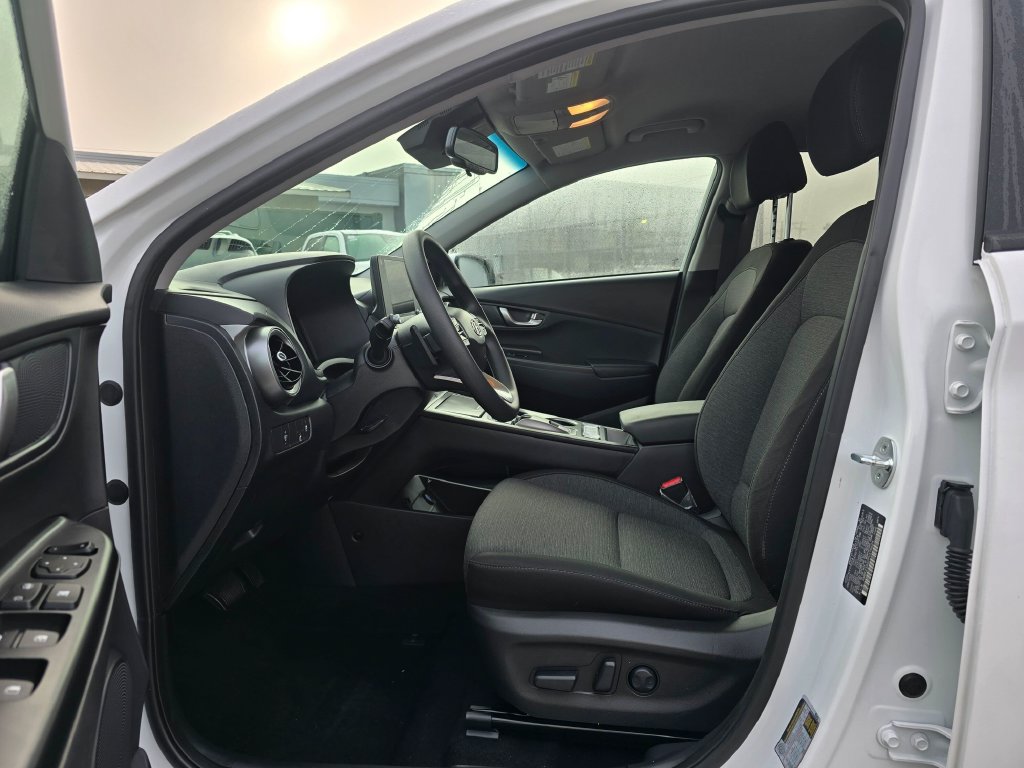 Used 2023 Hyundai Kona SE FWD image 18