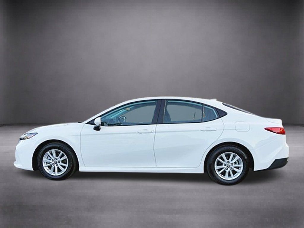 Used 2026 Toyota Camry LE FWD image 9