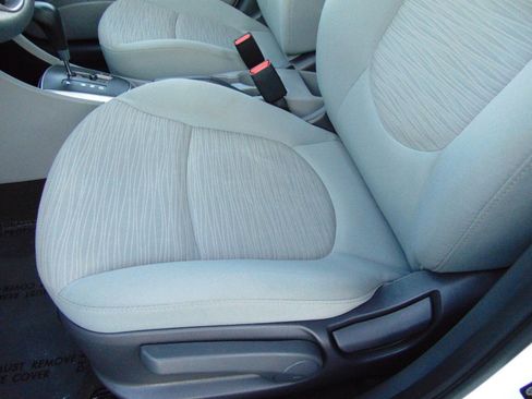 Used 2017 Hyundai Accent SE image 7