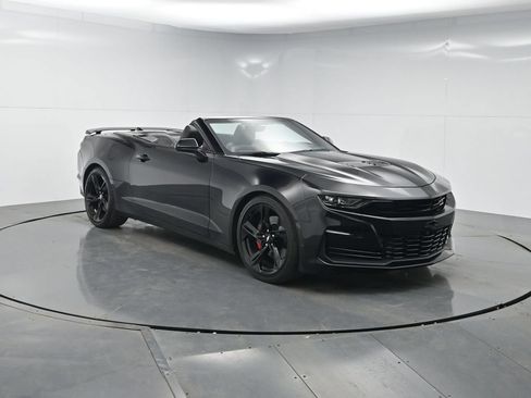 Used 2019 Chevrolet Camaro SS RWD image 7