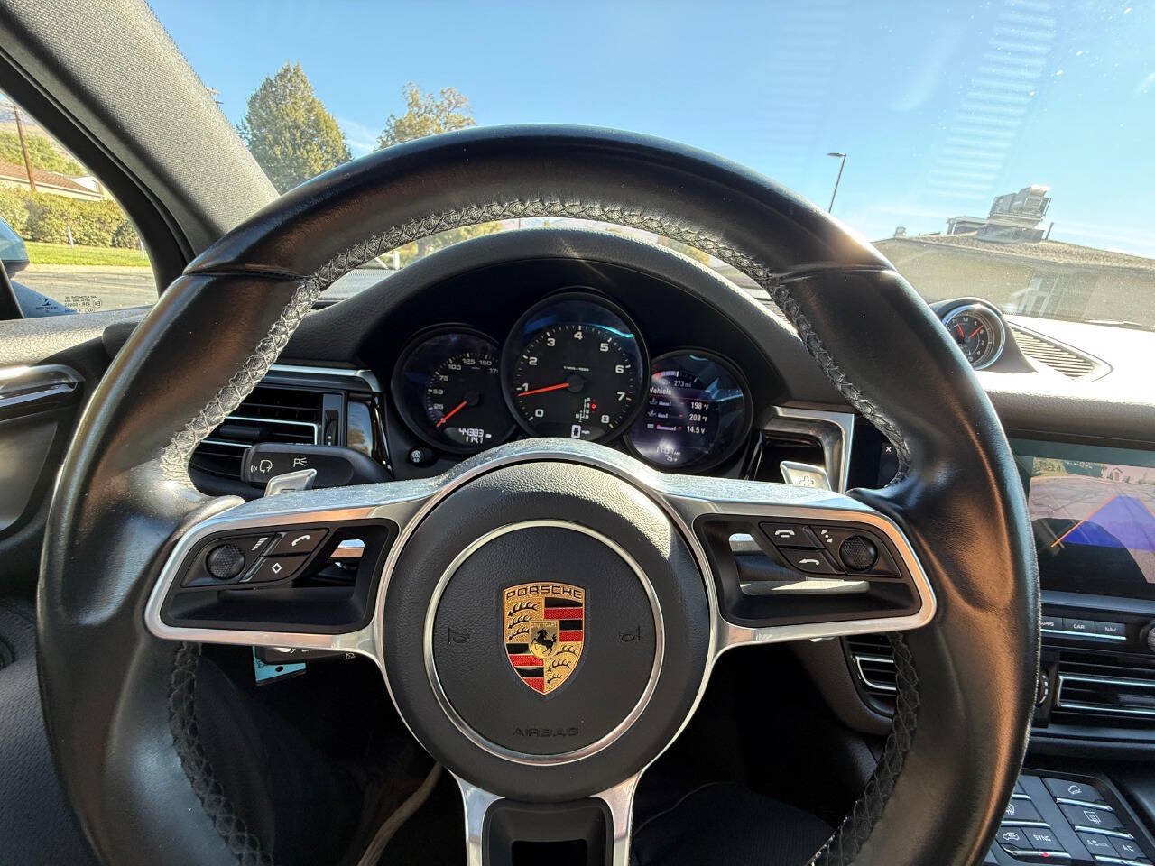 Used 2021 Porsche Macan AWD/4WD image 17