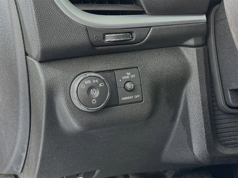 Used 2017 Chevrolet Traverse LT image 10