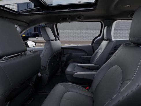 New 2026 Chrysler Pacifica Select image 23