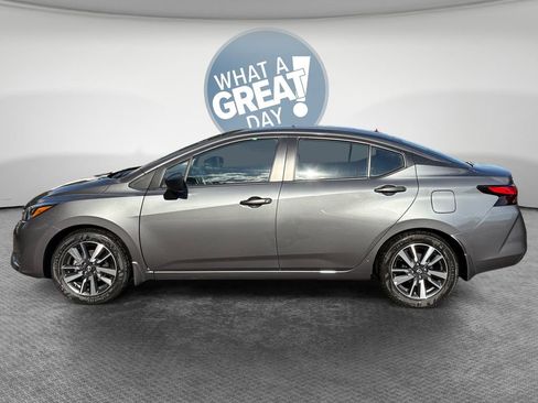 Used 2025 Nissan Versa S w/ S Plus Package FWD image 7