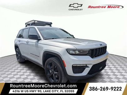 Used 2023 Jeep Grand Cherokee Limited w/ Black Appearance Package