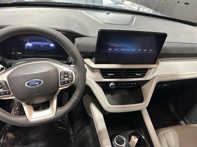 New 2026 Ford Explorer Active w/ Active Comfort Package AWD/4WD image 2