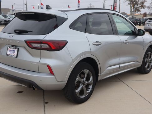 Used 2023 Ford Escape ST-Line w/ Tech Pack #1 image 5