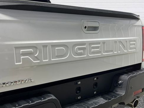New 2026 Honda Ridgeline Black Edition image 6