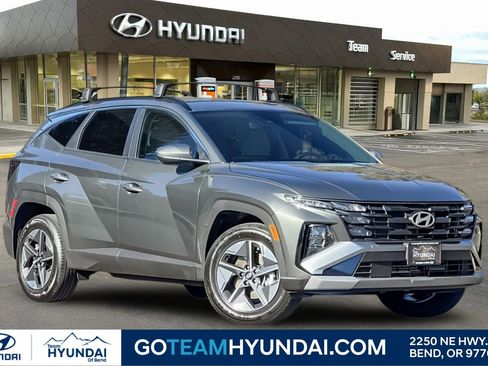 New 2026 Hyundai Tucson SEL image 1