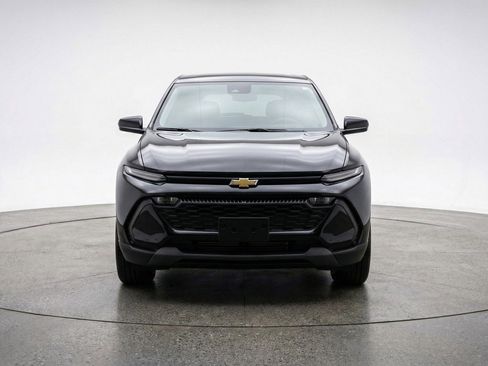 Used 2025 Chevrolet Equinox LT image 2