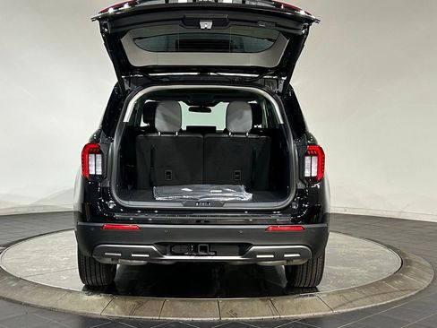 New 2026 Ford Explorer Active w/ Active Comfort Package image 34