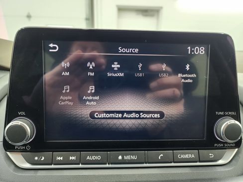 Used 2023 Nissan Rogue SV image 41