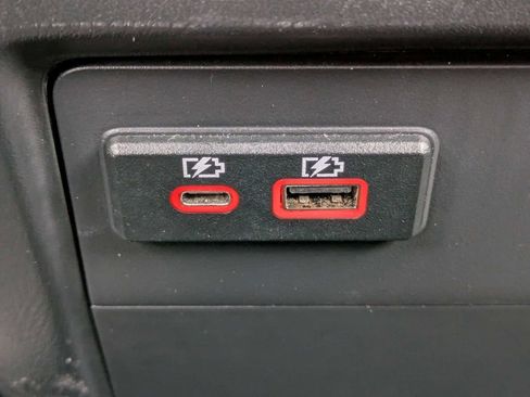 Used 2020 Nissan Pathfinder SV FWD image 18