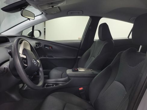 Used 2017 Toyota Prius Two FWD image 15