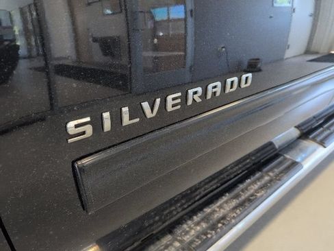 Used 2011 Chevrolet Silverado 1500 LT w/ All-Star Edition AWD/4WD image 8