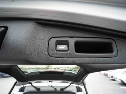 Used 2020 Honda CR-V Touring image 28