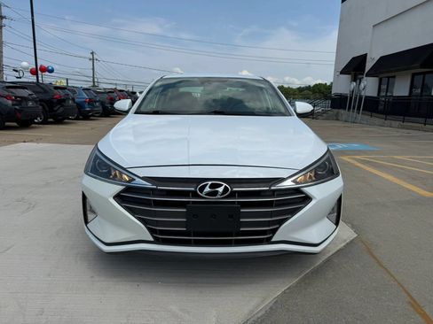 Used 2019 Hyundai Elantra SEL w/ Cargo Package FWD image 2