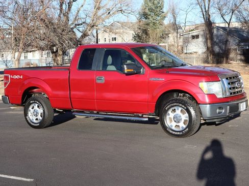 Used 2010 Ford F150 XLT image 2