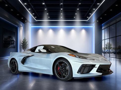 Used 2021 Chevrolet Corvette Stingray Premium Conv w/ Z51 Performance Package RWD image 2