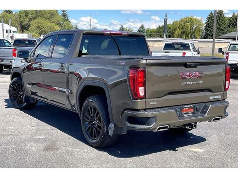 Used 2023 GMC Sierra 1500 Elevation w/ X31 Off-Road Package AWD/4WD image 13