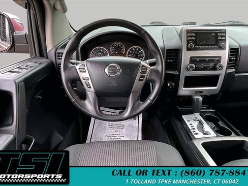 Used 2014 Nissan Titan SV w/ SV Value Truck Package AWD/4WD image 5