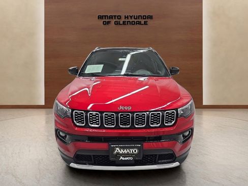 Used 2025 Jeep Compass Limited AWD/4WD image 9