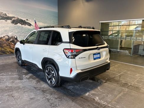Used 2025 Subaru Forester Limited image 26
