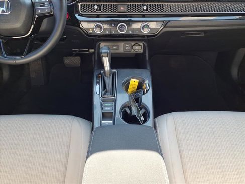 Used 2023 Honda Civic EX image 18