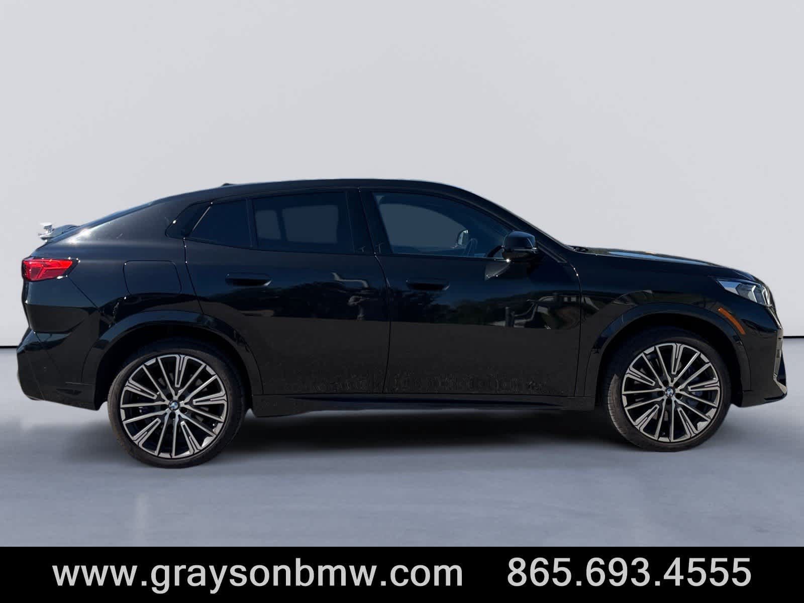 Used 2025 BMW X2 M35i AWD/4WD image 2