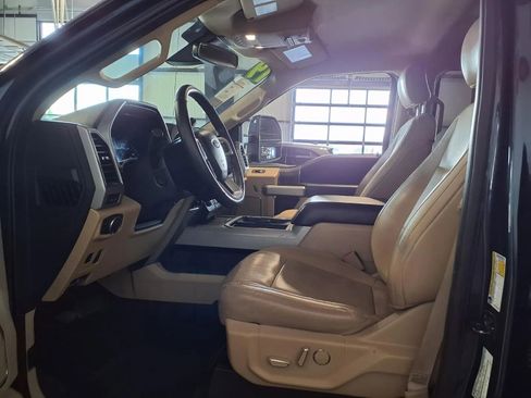 Used 2019 Ford F350 Lariat w/ Lariat Ultimate Package AWD/4WD image 18