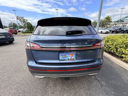 Used 2019 Lincoln Nautilus Reserve image 10