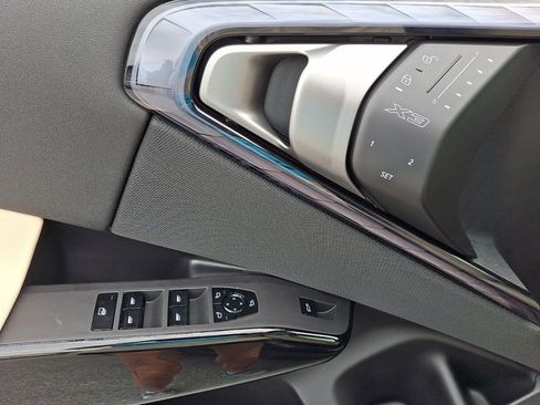 New 2026 BMW X3 xDrive30i w/ Premium Package AWD/4WD image 8