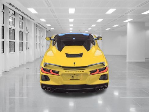 Used 2023 Chevrolet Corvette Stingray Premium Conv w/ Z51 Performance Package RWD image 5