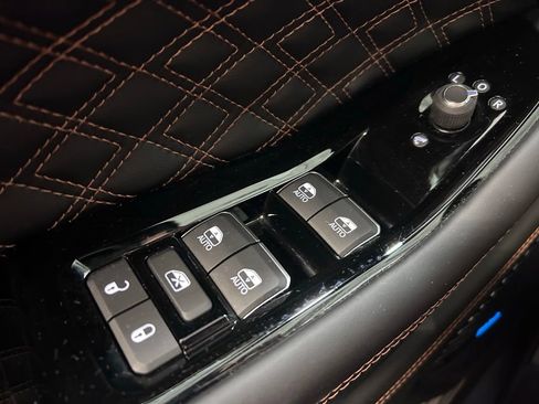 Used 2024 Jeep Grand Cherokee L Summit AWD/4WD image 5