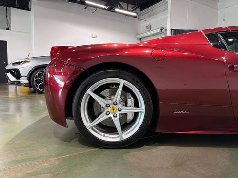 Used 2013 Ferrari 458 Spider RWD image 9