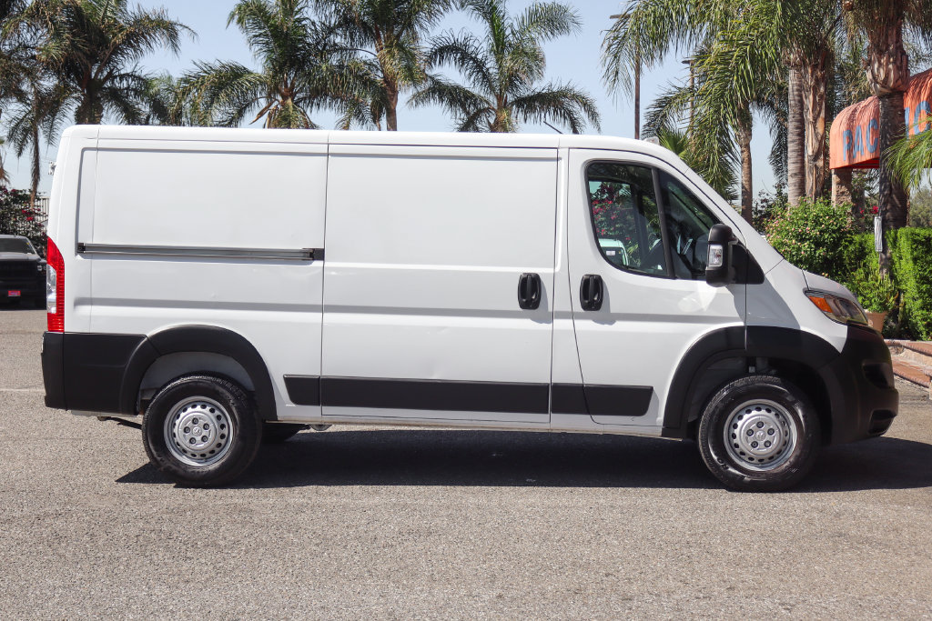 Used 2025 RAM ProMaster 2500 w/ Convenience Group FWD image 10