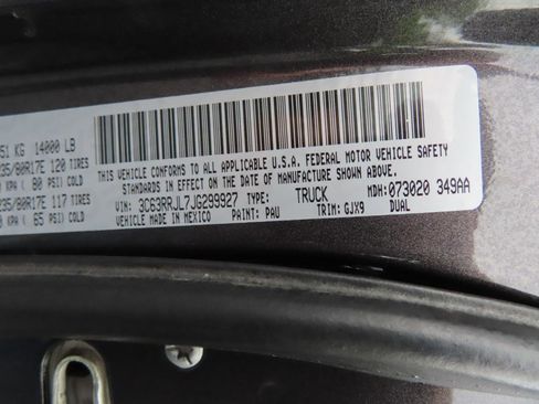 Used 2018 RAM 3500 Laramie AWD/4WD image 26