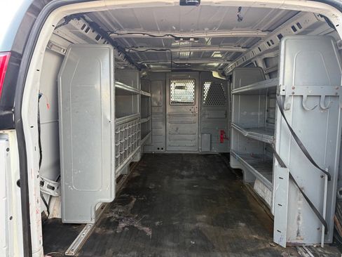 Used 2020 Chevrolet Express 2500 w/ Driver Convenience Package image 32