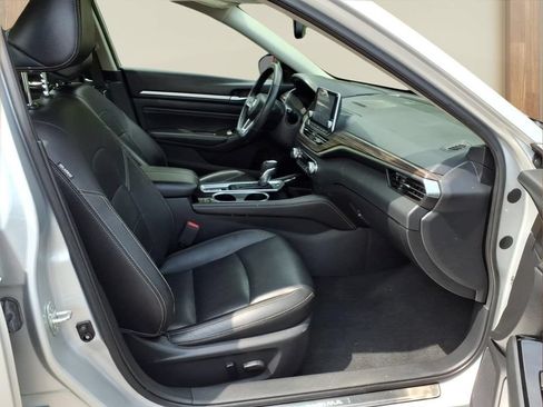Used 2020 Nissan Altima 2.5 Platinum AWD/4WD image 34