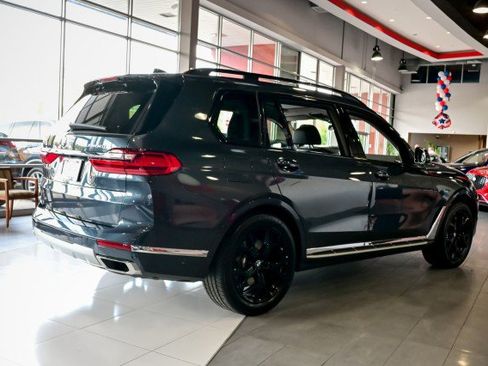 Used 2022 BMW X7 xDrive40i w/ Premium Package image 4