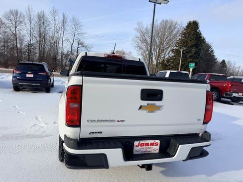 Used 2017 Chevrolet Colorado LT w/ LT Convenience Package image 4
