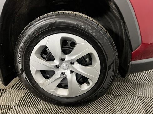 Used 2020 Toyota RAV4 LE image 20