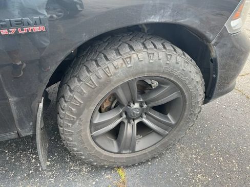 Used 2018 RAM 1500 Sport w/ Sport Premium Group AWD/4WD image 3