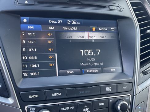 Used 2017 Hyundai Santa Fe Sport w/ 2.4L Tech Package 04 image 13