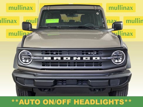 New 2025 Ford Bronco Base image 15