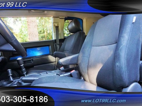 Used 2007 Toyota FJ Cruiser 4WD image 16