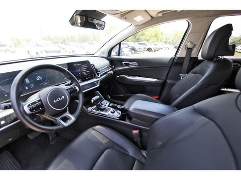 Certified 2024 Kia Sportage EX FWD image 32