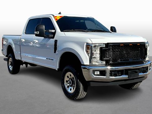Used 2019 Ford F250 XLT w/ XLT Value Package image 9