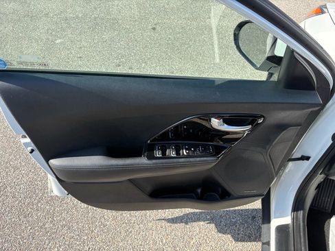 Used 2019 Kia Niro S Touring image 10